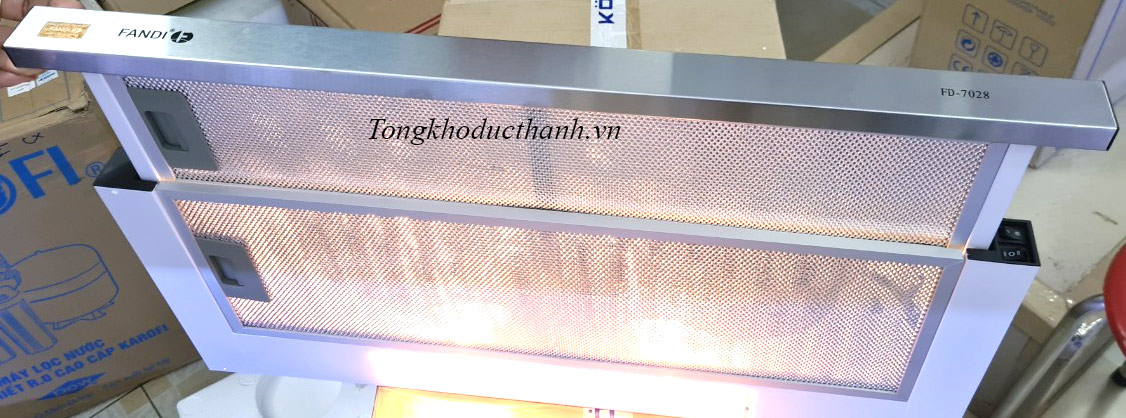 Máy-hút-mùi-Fandi-FD-7028