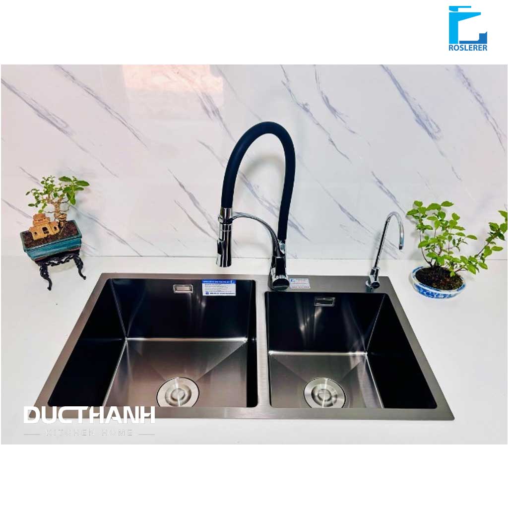 8245 Bộ Combo Chậu Roslerer RL04-8245 nano lệch và Vòi Roslerer RL909 Black - Ảnh 1